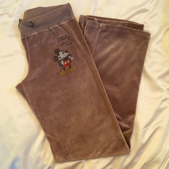 Hooded Sweatshirt and Sweatpants. - Picture 4 of 8